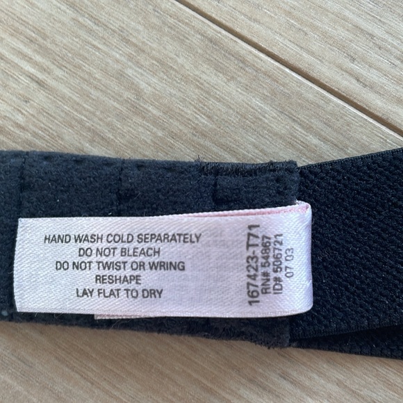 Victorias Secret Bra Nude with Black overlay - Picture 7 of 10